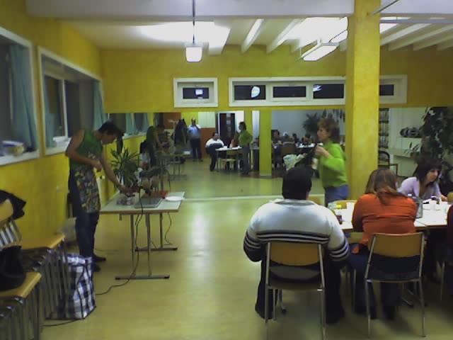 02-12-05_2129.jpg 